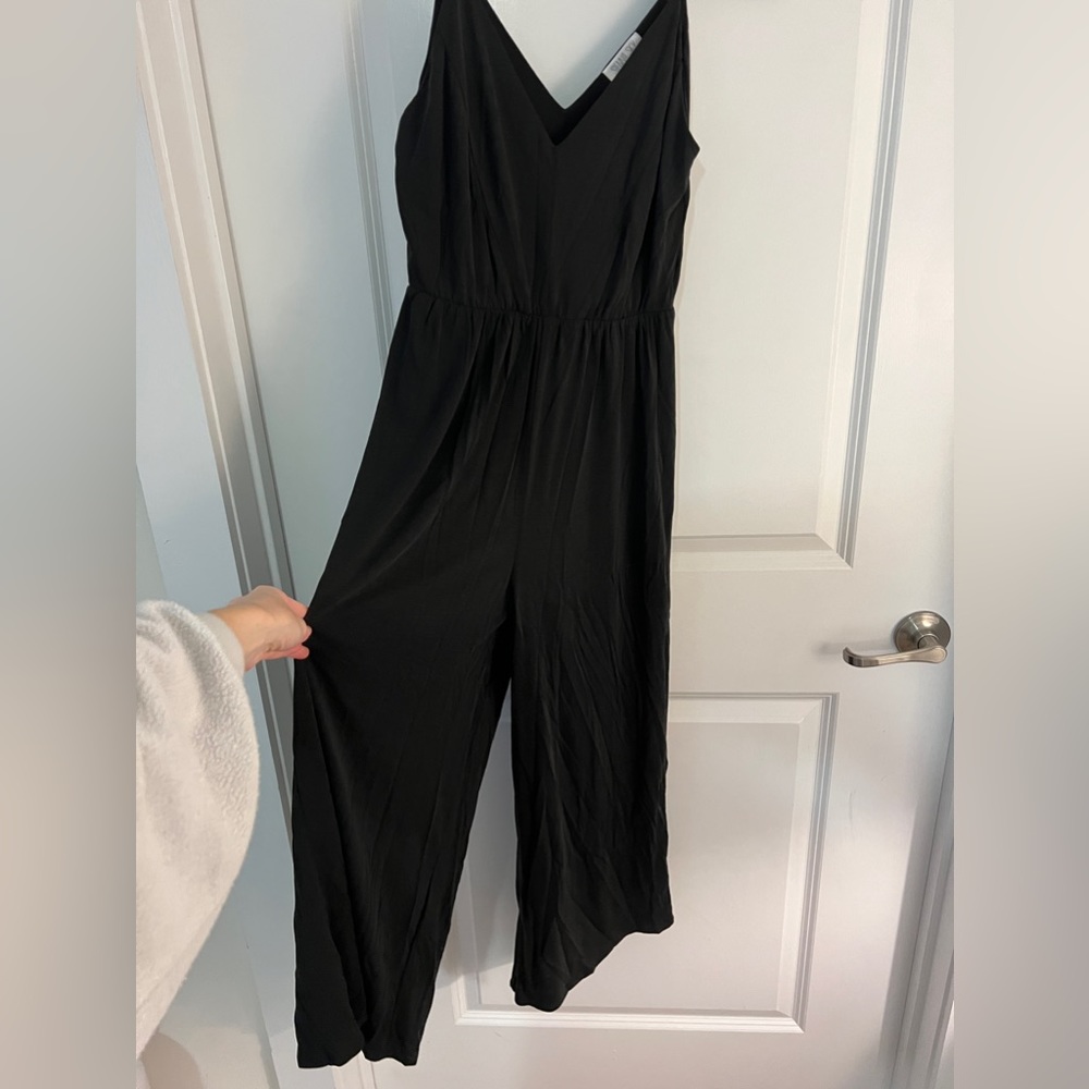Black jumpsuit / casual / flowy / small